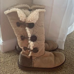 UGG boots - size 8 - Tall Triple Buttons